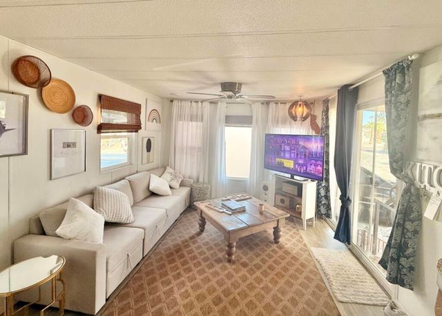 74711 Dillon Rd Spc 1013, Desert Hot Springs, CA 92241