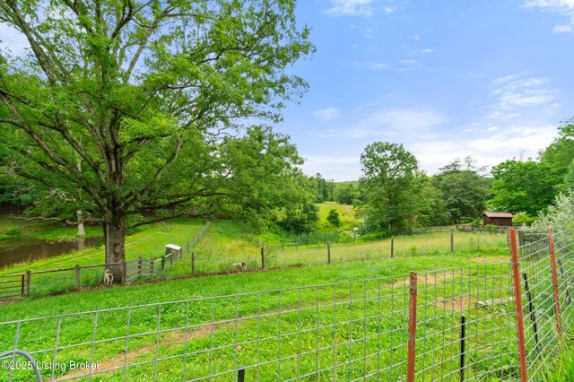 10640 New Haven Rd, New Haven, KY 40051