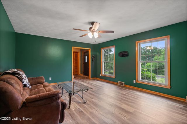 10640 New Haven Rd, New Haven, KY 40051