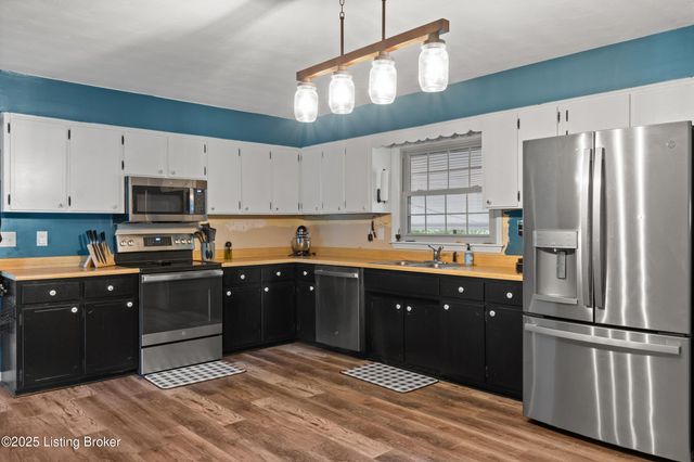 10640 New Haven Rd, New Haven, KY 40051