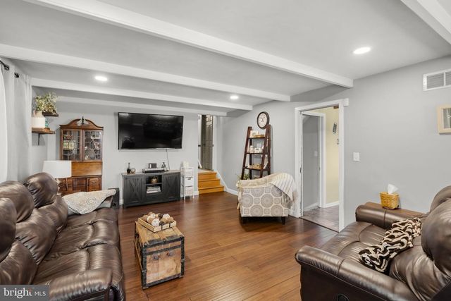 201 HILLCREST RD, New Holland, PA 17557