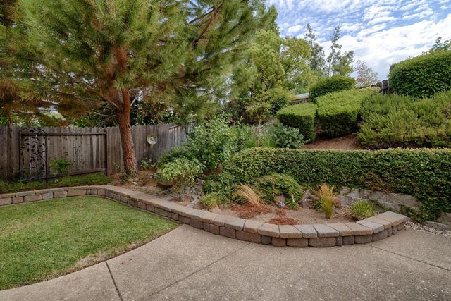 3005 Chimney Ct, Rocklin, CA 95765