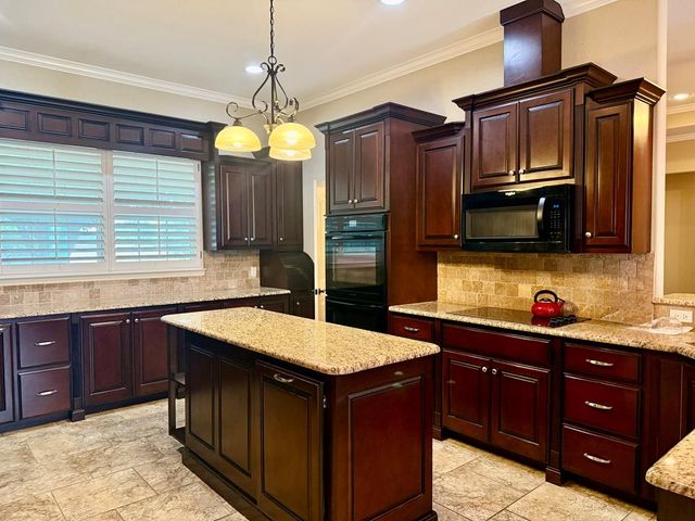 1965 NE 451, Andrews, TX 79714