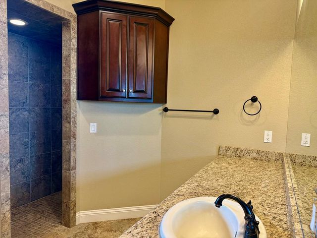 1965 NE 451, Andrews, TX 79714