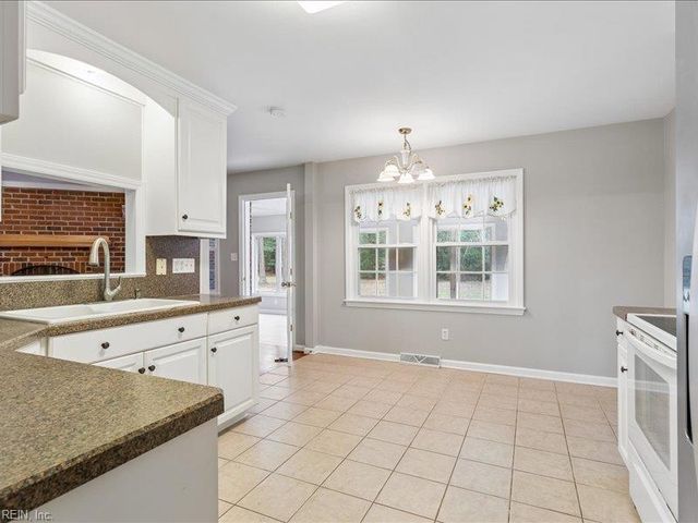 7276 Woody RD, Gloucester, VA 23061