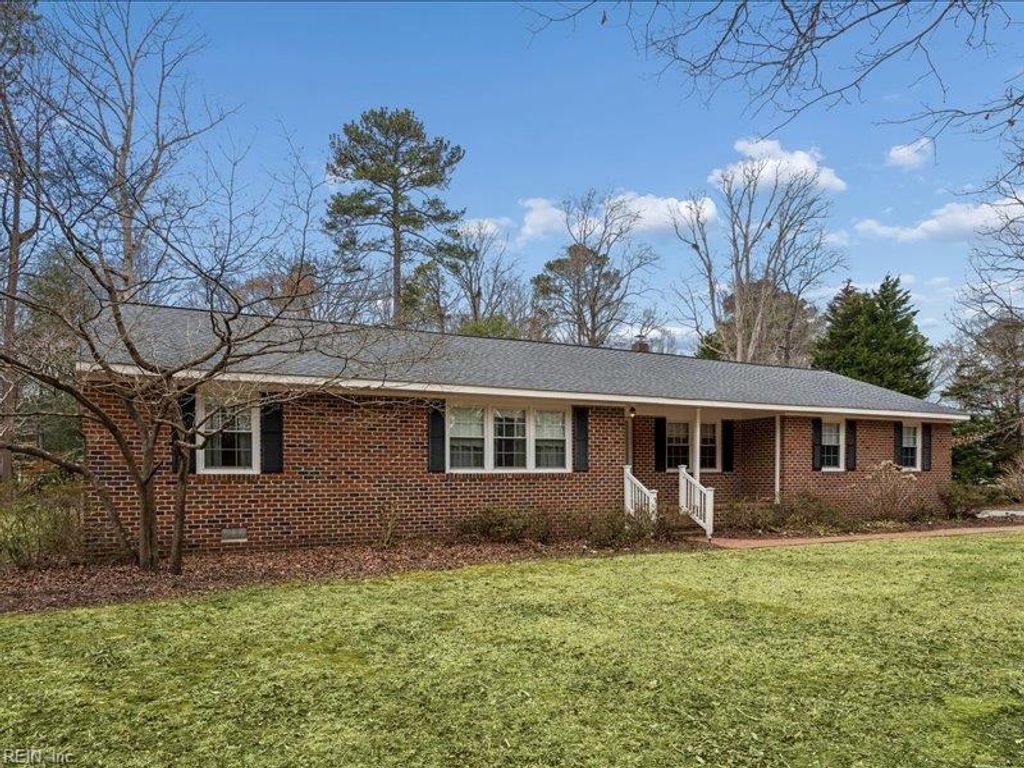 7276 Woody RD, Gloucester, VA 23061