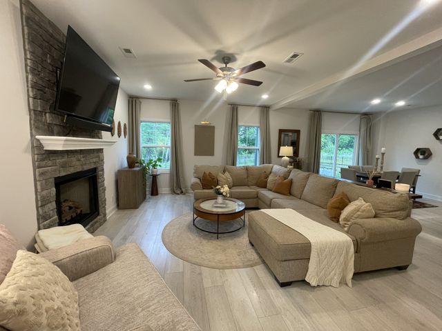 1437 Citadel Dr, Clarksville, TN 37042