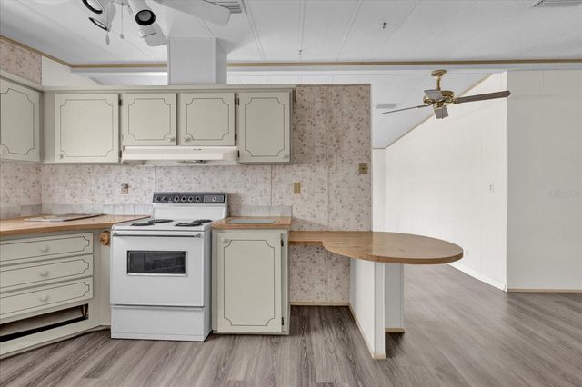 415 S TIMBER TRAIL, Wildwood, FL 34785