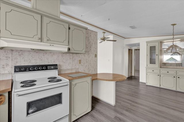 415 S TIMBER TRAIL, Wildwood, FL 34785