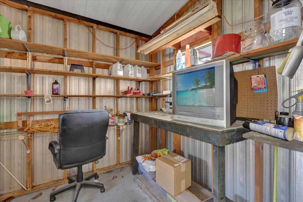 Image 14 of property listing at 415 S TIMBER TRAIL, Wildwood, FL 34785