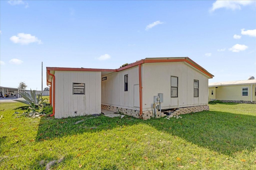 Image 25 of property listing at 415 S TIMBER TRAIL, Wildwood, FL 34785