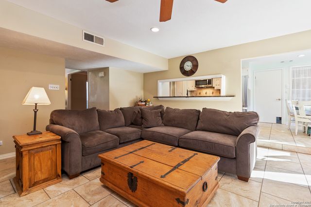 1006 Arizona Ash, San Antonio, TX 78232