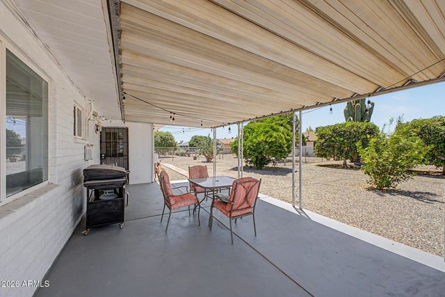 11025 W Cherry Hills Drive W, Sun City, AZ 85351