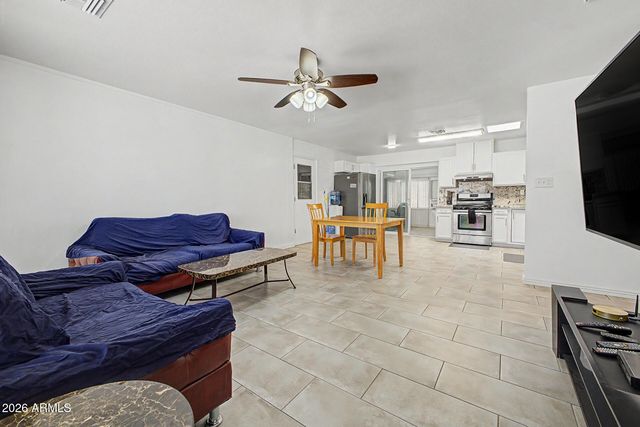 11025 W Cherry Hills Drive W, Sun City, AZ 85351