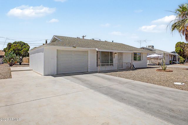 11025 W Cherry Hills Drive W, Sun City, AZ 85351