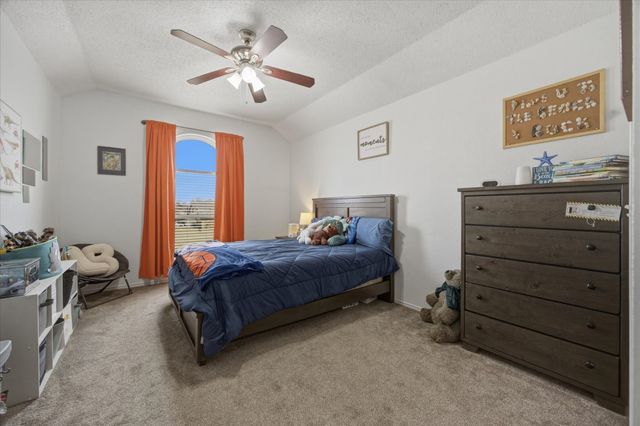 322 Sweet Leaf Lane, Lake Dallas, TX 75065