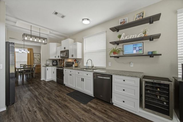 322 Sweet Leaf Lane, Lake Dallas, TX 75065