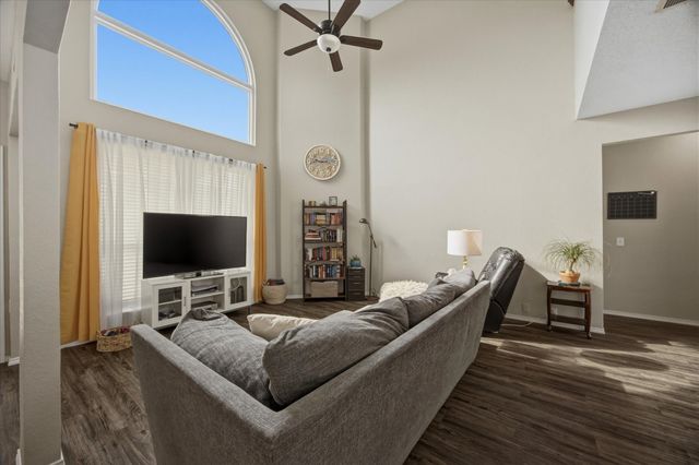 322 Sweet Leaf Lane, Lake Dallas, TX 75065