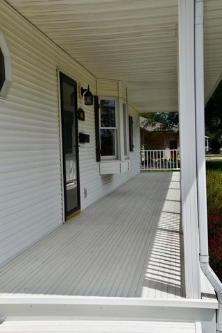 403 13th Avenue NE, Sibley, IA 51249