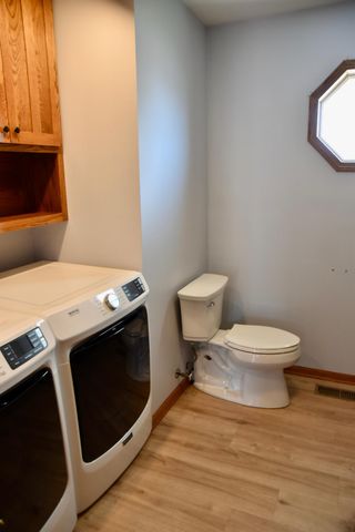 403 13th Avenue NE, Sibley, IA 51249