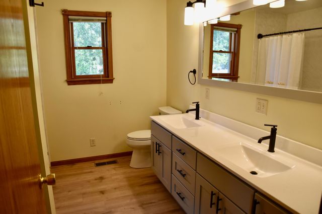 403 13th Avenue NE, Sibley, IA 51249