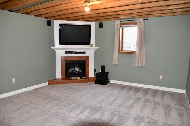 403 13th Avenue NE, Sibley, IA 51249