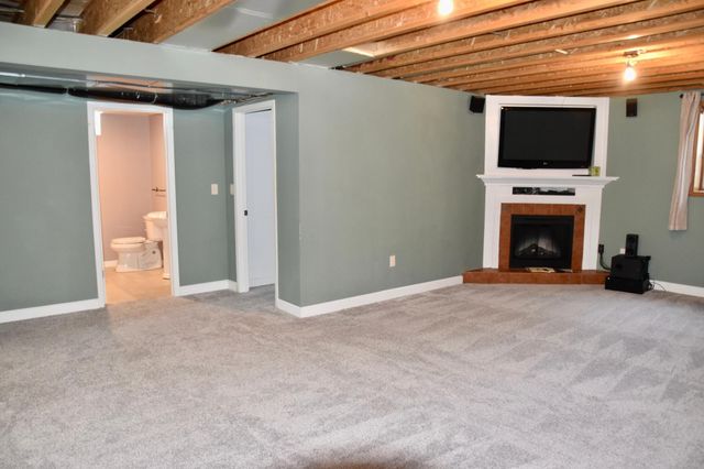 403 13th Avenue NE, Sibley, IA 51249