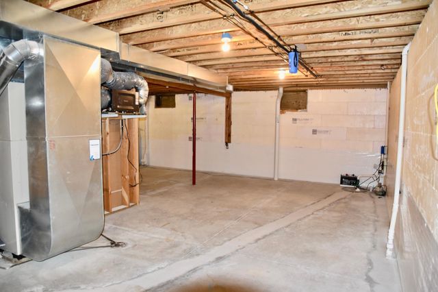 403 13th Avenue NE, Sibley, IA 51249