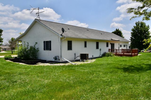 403 13th Avenue NE, Sibley, IA 51249