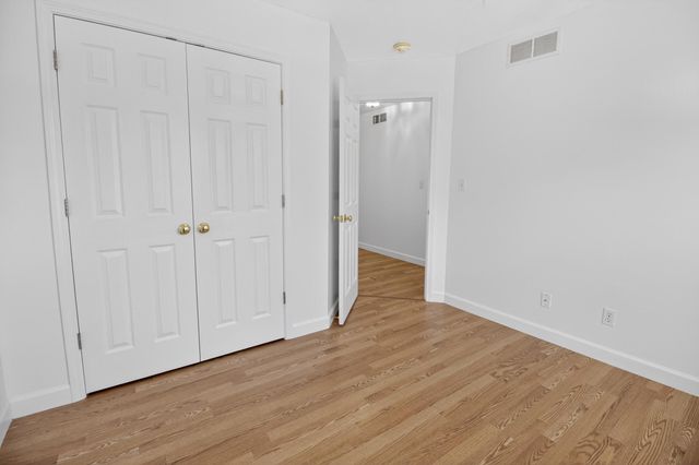 2902 YOKO CT, Columbia, MO 65202