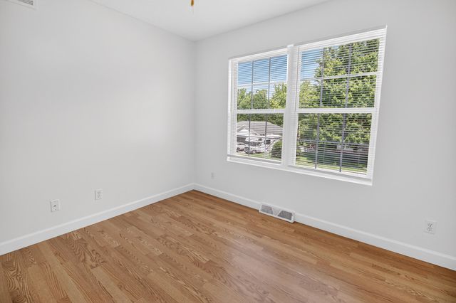 2902 YOKO CT, Columbia, MO 65202