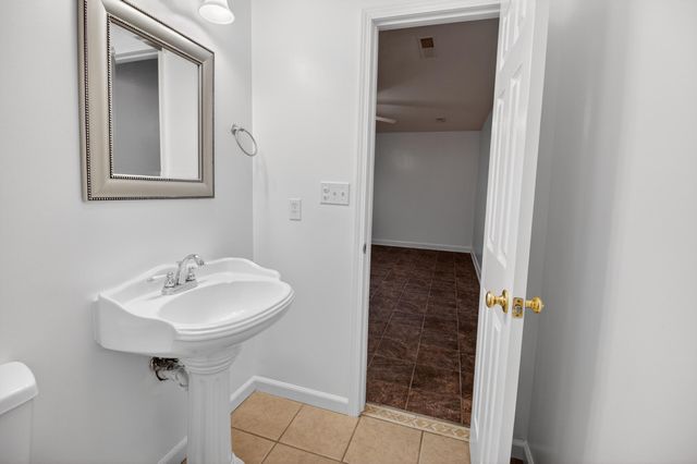2902 YOKO CT, Columbia, MO 65202
