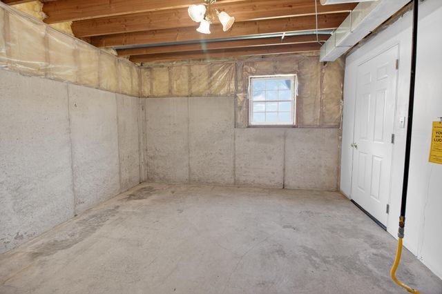 2902 YOKO CT, Columbia, MO 65202