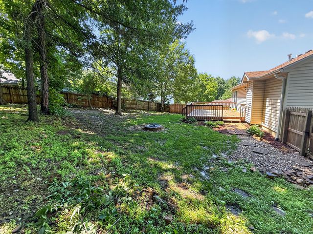 2902 YOKO CT, Columbia, MO 65202