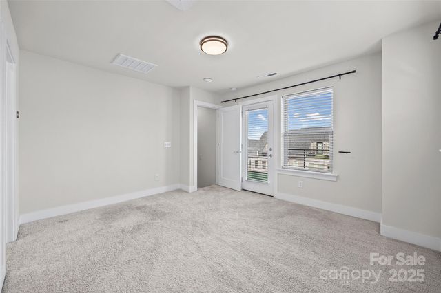 16034 Roscoe Lane, Charlotte, NC 28204