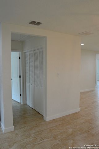 812 UVALDE ST, Pleasanton, TX 78064