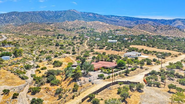 9072 Green Road, Pinon Hills, CA 92372