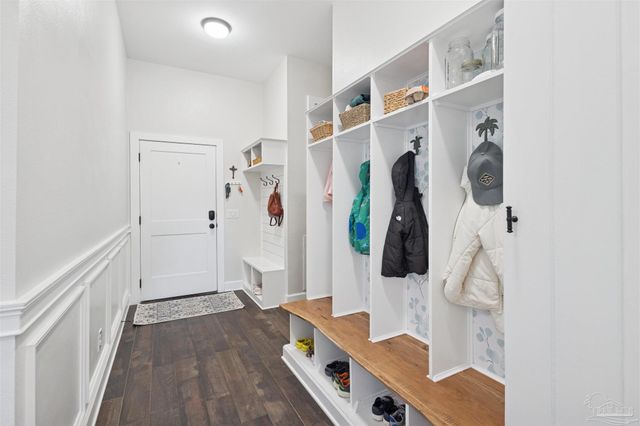 5140 Sandy Shores Dr, Gulf Breeze, FL 32563