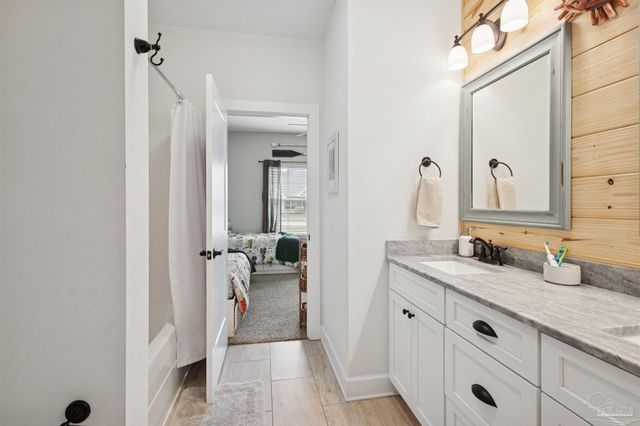 5140 Sandy Shores Dr, Gulf Breeze, FL 32563