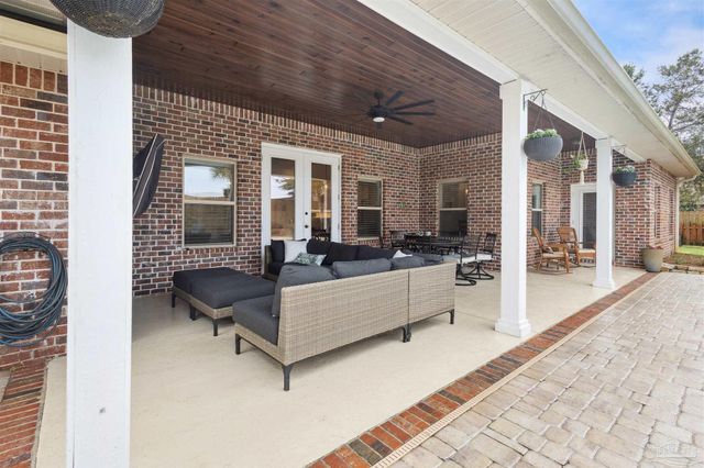 5140 Sandy Shores Dr, Gulf Breeze, FL 32563