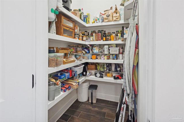 5140 Sandy Shores Dr, Gulf Breeze, FL 32563