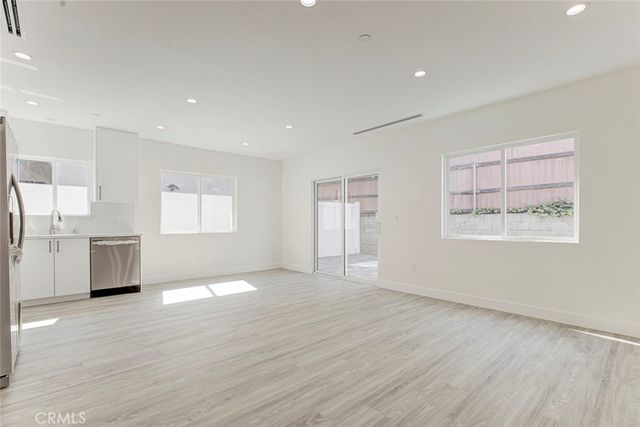 7856 1/2 Kyle St, Sunland, CA 91040
