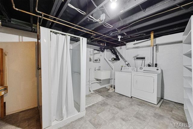 9720 Grantview Drive, St Louis, MO 63123