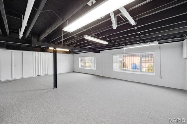 9720 Grantview Drive, St Louis, MO 63123