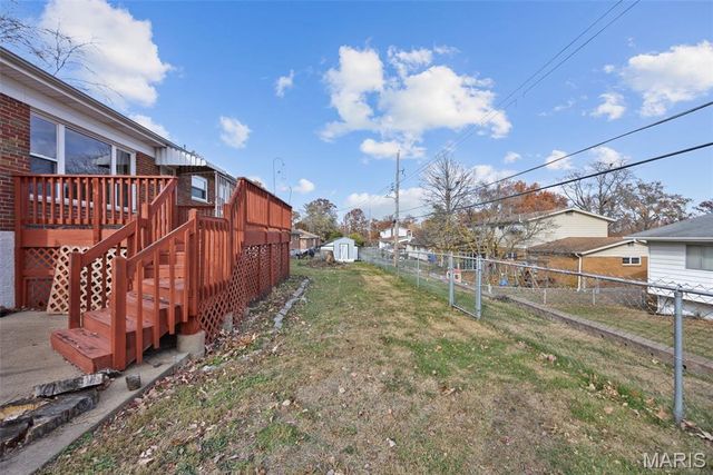 9720 Grantview Drive, St Louis, MO 63123