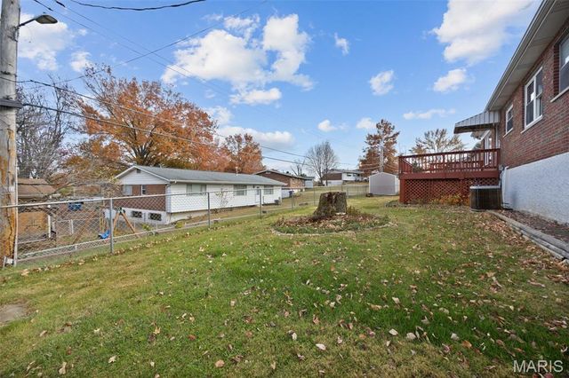 9720 Grantview Drive, St Louis, MO 63123