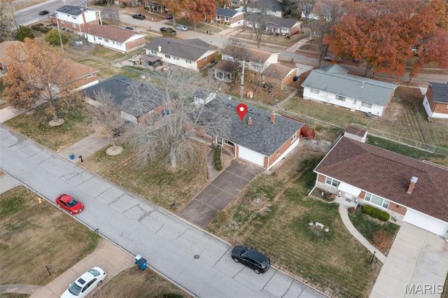 9720 Grantview Drive, St Louis, MO 63123