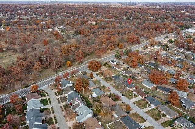 9720 Grantview Drive, St Louis, MO 63123