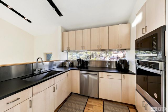 332 Barton Drive, Stateline, NV 89449