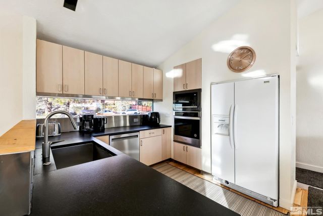 332 Barton Drive, Stateline, NV 89449
